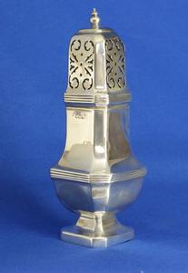 A very nice 20th Century English Silver Sugar Caster, height 18 cm. Price 250 euro reduced to 195 euro