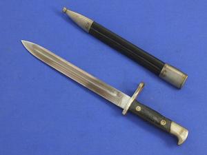 A very nice antique Spanish Bayonet Model 1893, length 37,5 cm, in very good condition. Price 100 euro