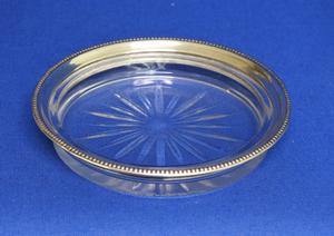 A very nice Sterling Silver Coaster by FRANK M WHITING & CO, diameter 11.3 cm, in very good condition. Price 75 euro reduced to 45 euro