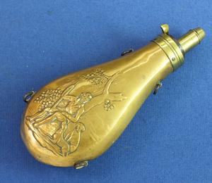 A very nice 19th Century probably French Antique Powder Flask, height 18,5 cm, in good condition. Price 180 euro