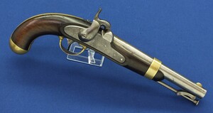 A fine antique American Civil War US Percussion Pistol Model 1842, signed US H.ASTON & CO MIDDTN CONN 1852, 54 caliber, length 37,5 cm, in very good condition. Price 1.700 euro