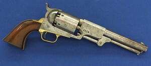 A fine antique American Colt Third Model Dragoon Percussion Revolver, 6 shot .44 caliber, 7 1/2 inch barrel with New York, length 38 cm, in very good condition. Price 10.750,- euro