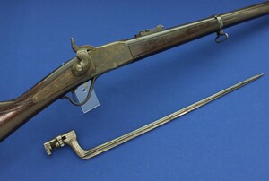A fine antique American made Peabody French contract Rifle for Franco-Prussian War of 1871 with Bayonet. Caliber 43 Spanish Centrefire, 33 inch barrel, length 132 cm. In near mint condition. 