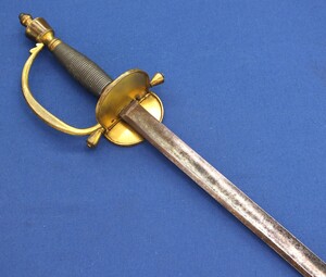 A fine antique Dutch Officers Sword circa 1820, length 101 cm, in very good condition. Price 350 euro