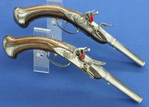 A very nice 18th Century French Pair Breech Loading Antique Flintlock Pistols by LeHollandois A Paris, caliber 14 mm rifled, length 37 cm, in very good condition. 