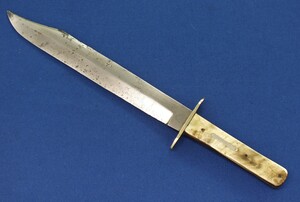 A very nice antique 19th century Civil War Bowie Knife signed SLATER BROTHERS SHEFFIELD, 9,5 inch Blade, Total length 36 cm, in very good condition. Price 575 euro