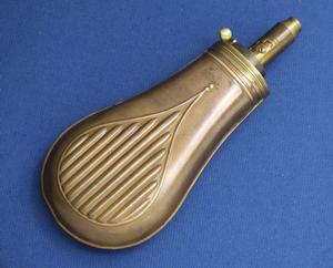 A very nice antique 19th Century Embossed Powder Flask, height 18,5 cm, in very good condition.Price 295 euro