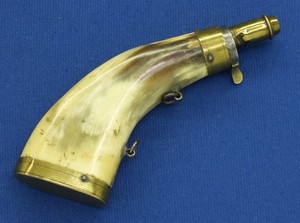A very nice antique 19th century small Powder Horn with Brass Mounts, length 17,5 cm. In very good condition. Price 145 euro