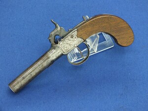 An antique 19th Century Scottish Percussion Pistol by T.THOMSON (Edinburgh), caliber 11mm, length 20 cm, in very good condition. Price 595 euro