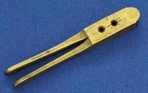 An antique American Remington Beals Pocket Brass Bullet Mold. 31 Caliber. In very good condition. Price 375 euro
