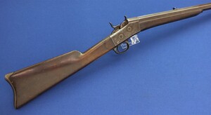 An antique American Remington No.1 Rolling Block Short Range Rifle in caliber 40-50. 28 inch octagonal Barrel. Length 112cm. In good condition. Price 1.750 euro