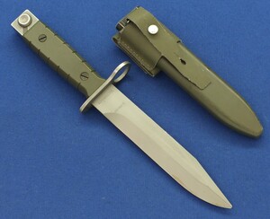 Swiss SIG 90 Bayonet by Victorinox. Length 32,5cm. In near mint condition