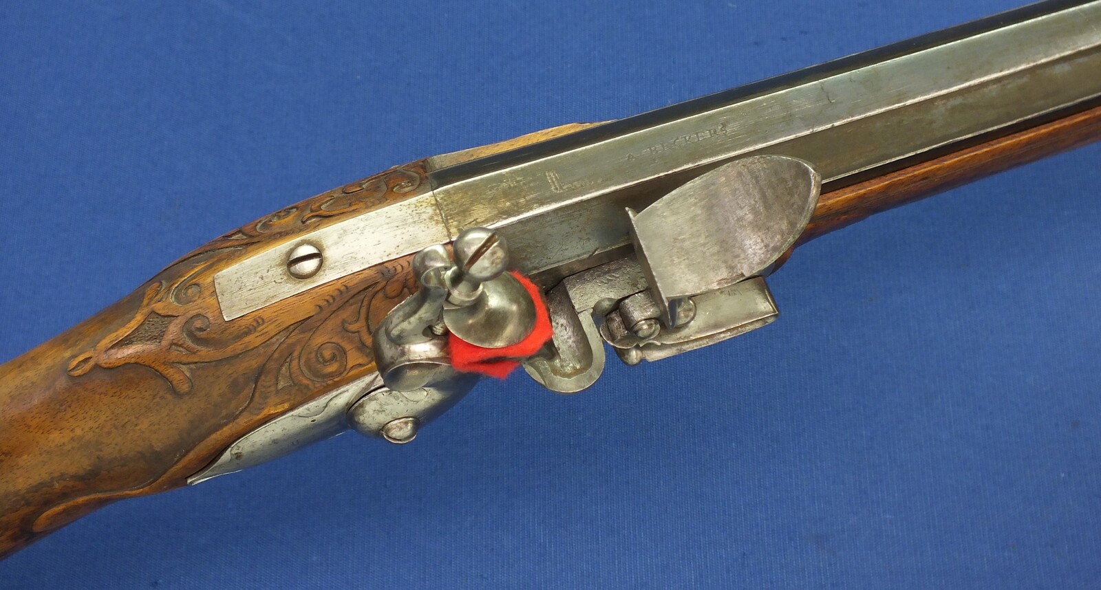 A fine antique Dutch early 18th century Flintlock Sporting gun by A. Beckers a Mastrich (Maastricht) Caliber 16mm Smooth. Length 136cm. In very good condition. Price 3.350 euro.