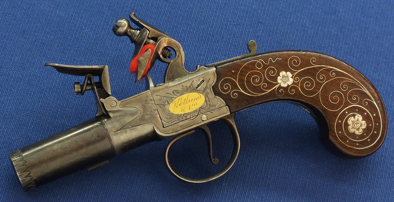 A fine antique English Box-Lock Flintlock Pocket Pistol with Thumbpiece safety catch by Ketland & Co London. Circa 1789-98. Caliber 12mm, length 16,5cm. In very good condition. Price 1.350 euro