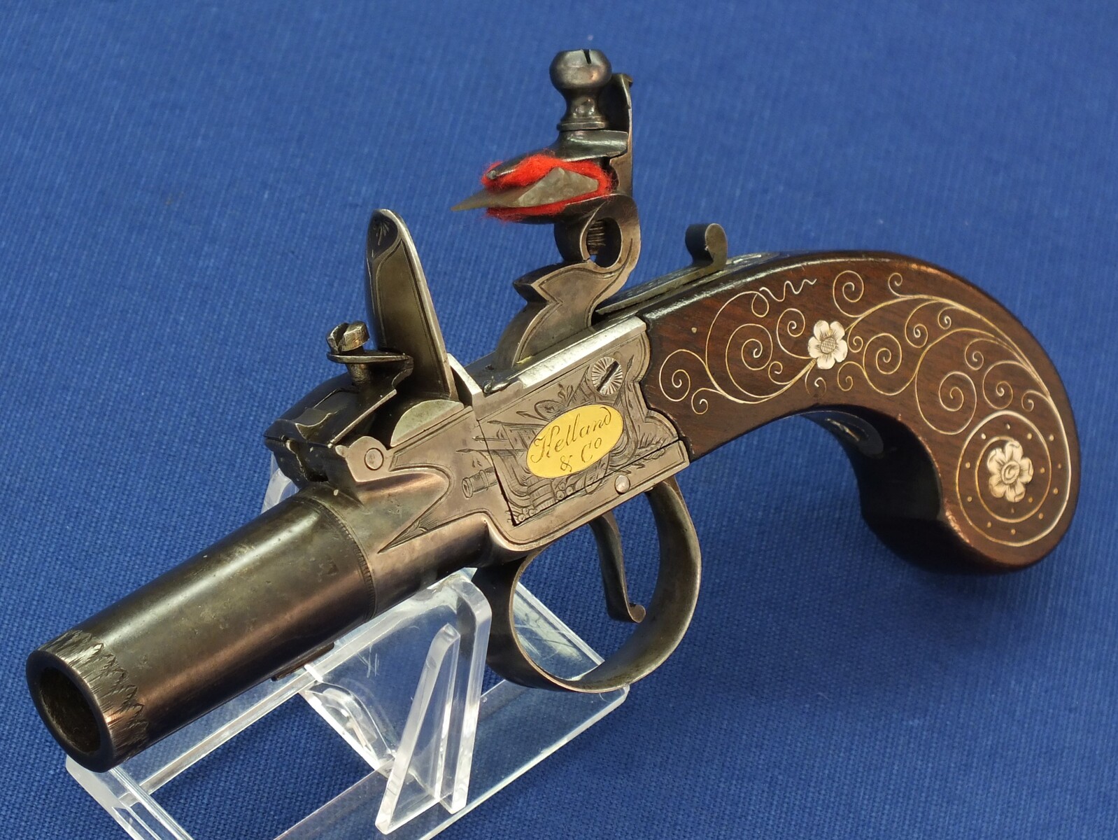 A fine antique English Box-Lock Flintlock Pocket Pistol with Thumbpiece safety catch by Ketland & Co London. Circa 1789-98. Caliber 12mm, length 16,5cm. In very good condition. Price 1.350 euro