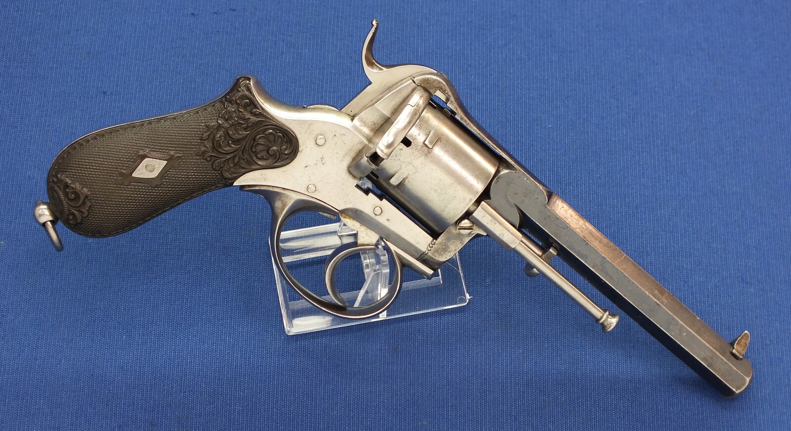 A fine antique German 6 shot single and double action 9 mm pinfire Revolver probably by Valentin Christoph Schilling Suhl. Length 28 cm. In near mint condition. 