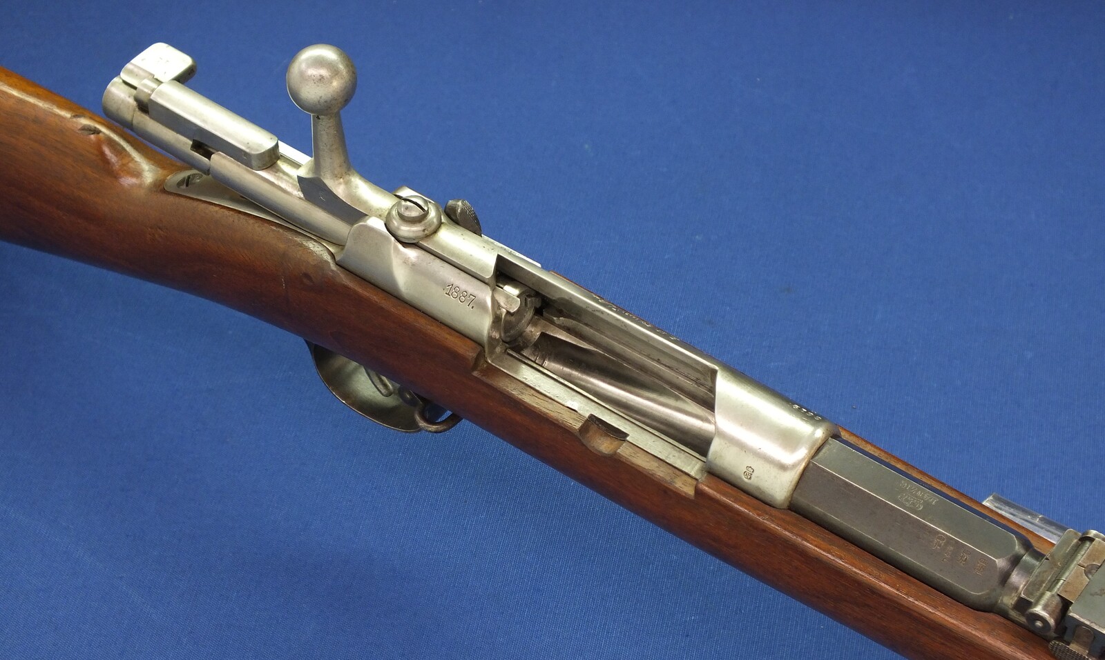 A fine antique German Mauser Model 1871/84 Infantry Rifle. Made  Danzig 1887. Caliber 11x60R. Length 129cm. In near mint condition. 