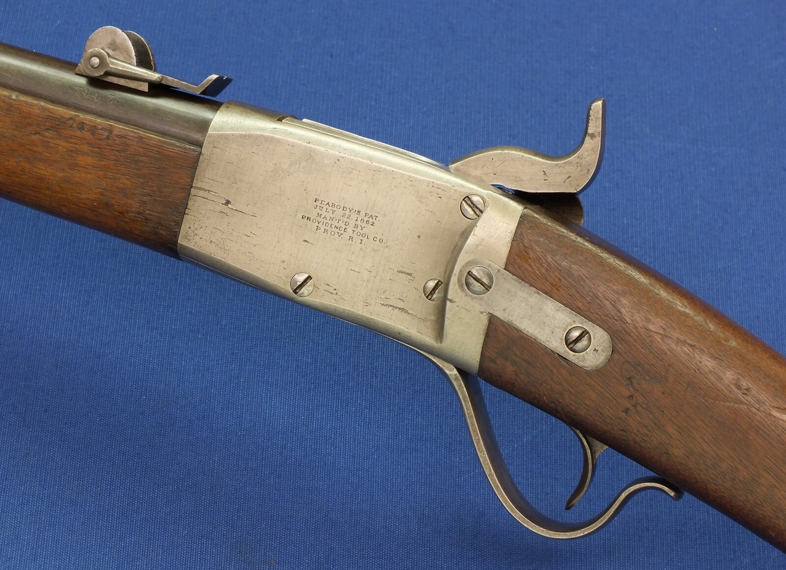 A fine Antique Swiss Peabody Rifle Model 1867-77 with bayonet. Caliber 41 Swiss Rimfire. Length 132cm. In very good condition. 