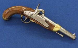 A rare antique Austrian model Augustin military Cavalry Percussion Pistol with altered French 1822 T-Bis barrel and hammer. Caliber 17.7mm. Length 39cm. In very good condition. Price 1.450 euro.