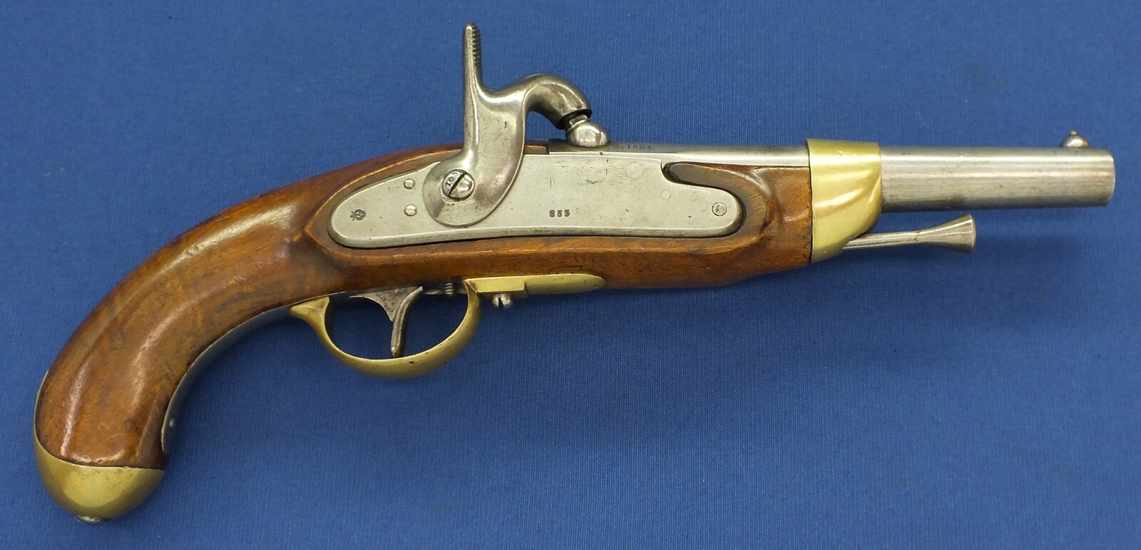 A rare antique Austrian model Augustin military Cavalry Percussion Pistol with altered French 1822 T-Bis barrel and hammer. Caliber 17.7mm. Length 39cm. In very good condition. Price 1.450 euro.