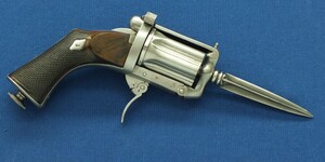 A Rare antique French Devisme a Paris 6 shot Double-Action Pepperbox-Dagger pistol. Caliber 7mm centerfire. Length 23cm. In very good condition. Price 1.750 euro.