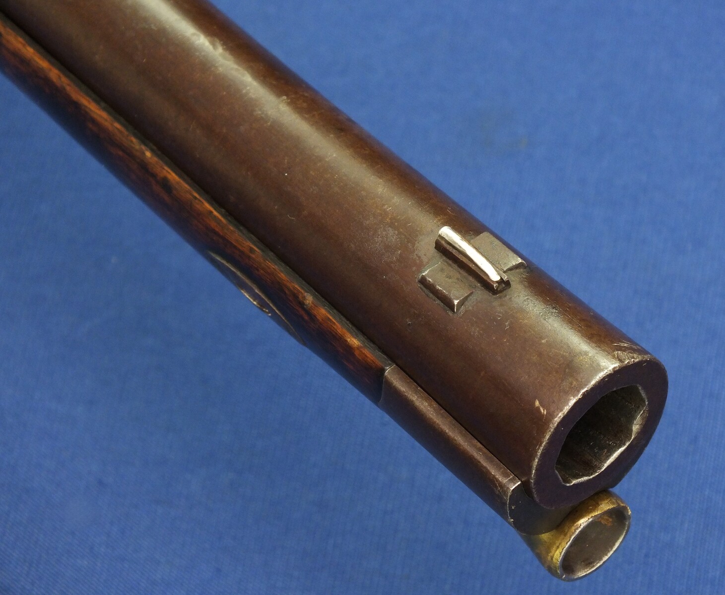 A rare antique Swedish Model 1840-48 Carl Gustafs heavy Military Percussion sharpshooter /Jäger Rifle / Slaglasstudsare. Caliber 19mm. Length 125cm. In very good condition.