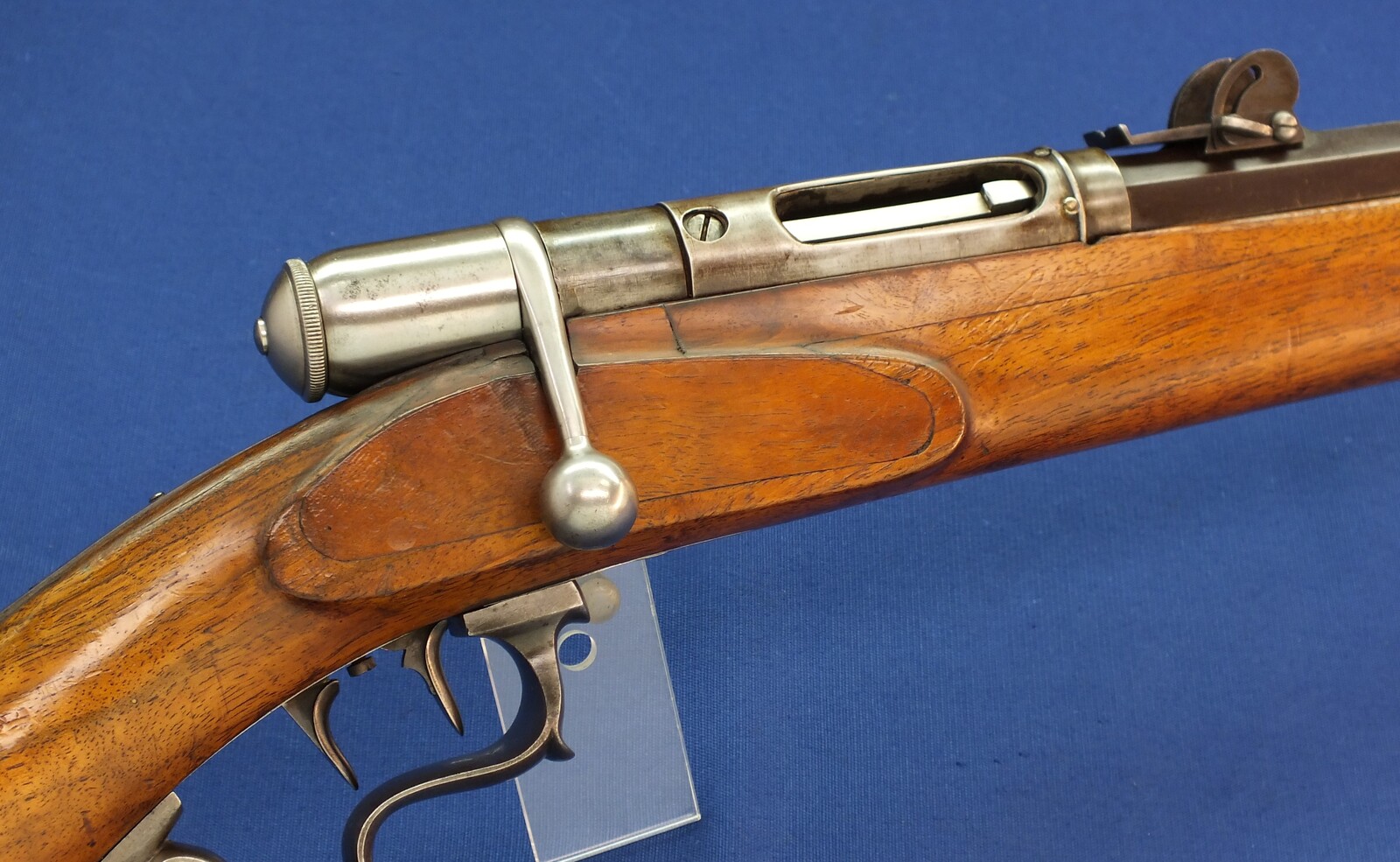 A Swiss Versuchs/trial Stutzer sharpshooters Rifle Model 1851-69 Vetterli typ 1 conversion. Caliber 41 Swiss Rimfire. Length 131cm. In very good condition. Price 1.150 euro