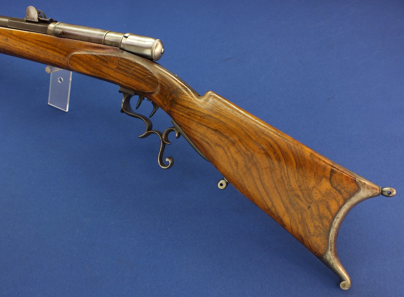 A Swiss Versuchs/trial Stutzer sharpshooters Rifle Model 1851-69 Vetterli typ 1 conversion. Caliber 41 Swiss Rimfire. Length 131cm. In very good condition. Price 1.150 euro