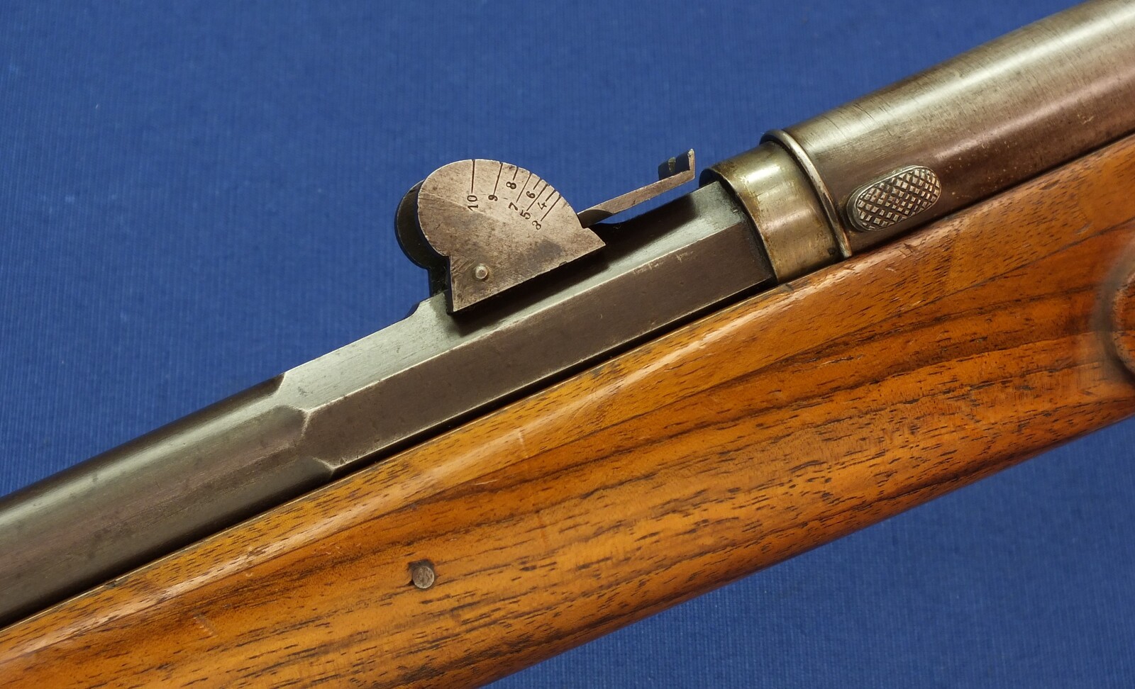 A Swiss Versuchs/trial Stutzer sharpshooters Rifle Model 1851-69 Vetterli typ 1 conversion. Caliber 41 Swiss Rimfire. Length 131cm. In very good condition. Price 1.150 euro