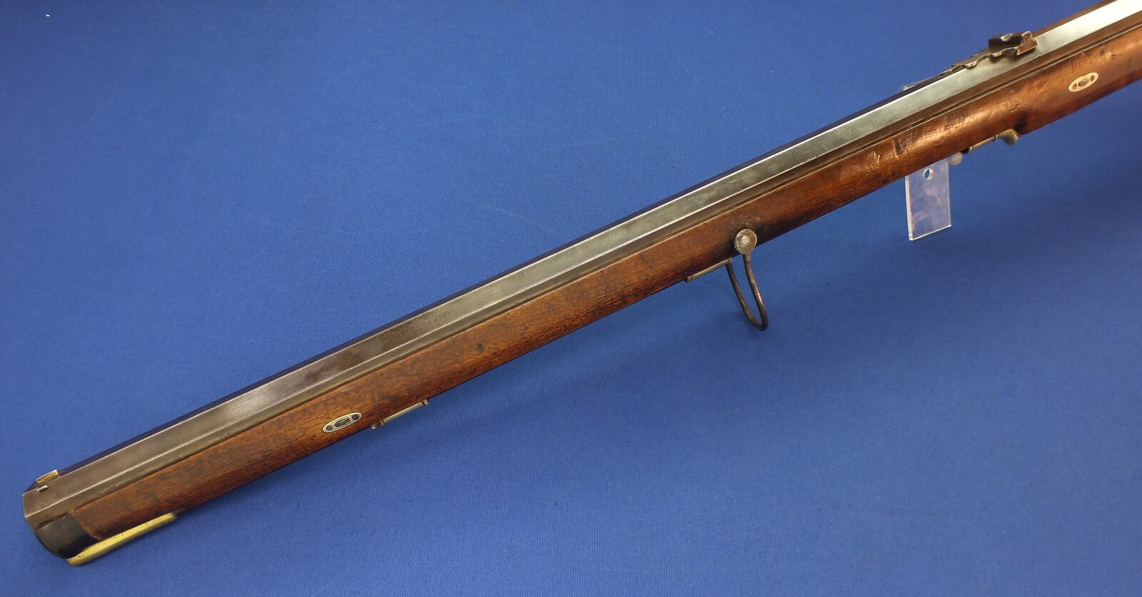 A very heavy German Target percussion Rifle by A. Andriessen Aachen. Caliber 18mm. 104cm/41 inch octagon Barrel. Length 143cm. In very good condition. Price 2.450 euro.