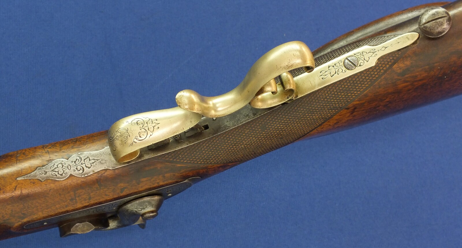 A very heavy German Target percussion Rifle by A. Andriessen Aachen. Caliber 18mm. 104cm/41 inch octagon Barrel. Length 143cm. In very good condition. Price 2.450 euro.