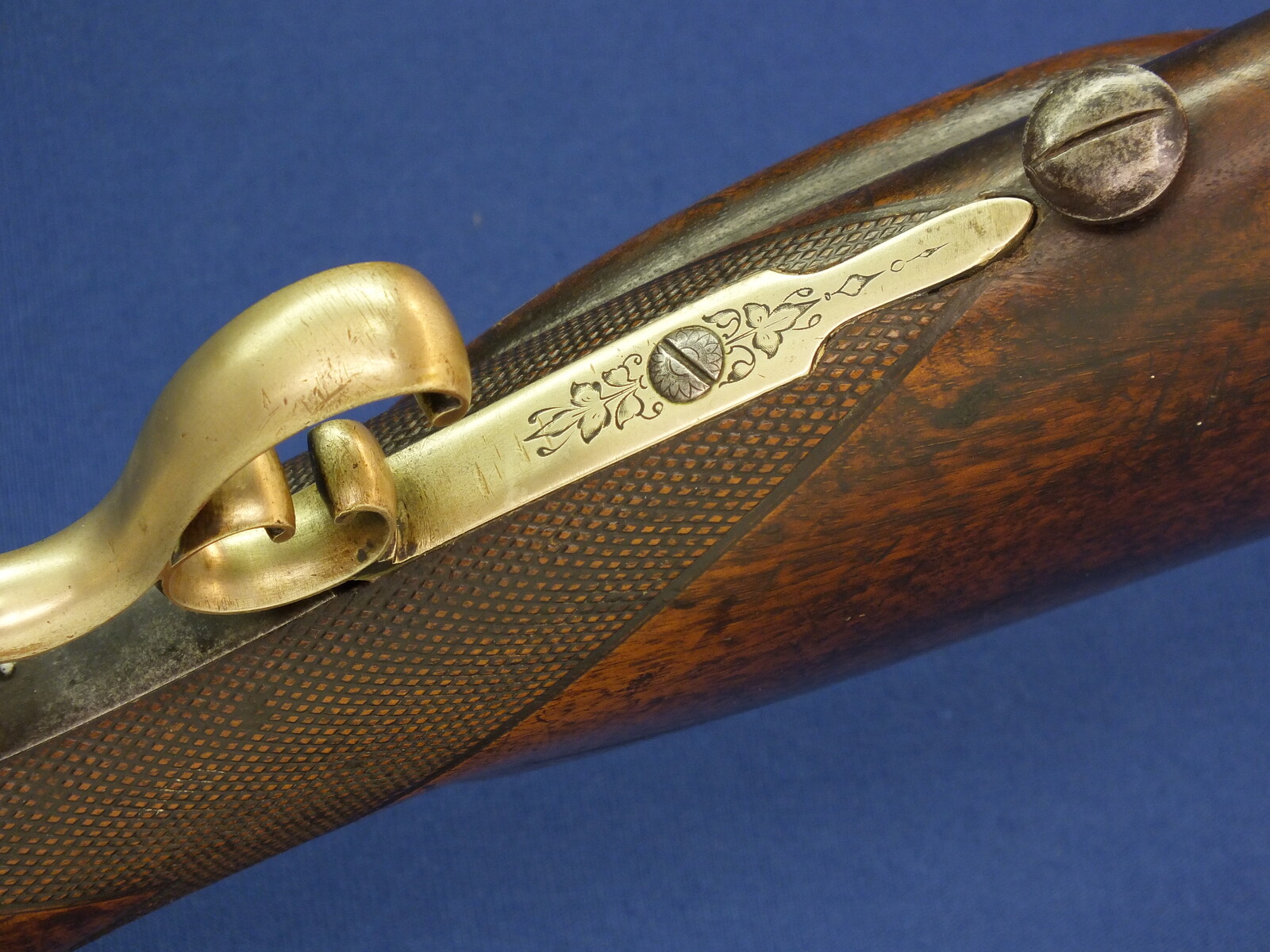 A very heavy German Target percussion Rifle by A. Andriessen Aachen. Caliber 18mm. 104cm/41 inch octagon Barrel. Length 143cm. In very good condition. Price 2.450 euro.