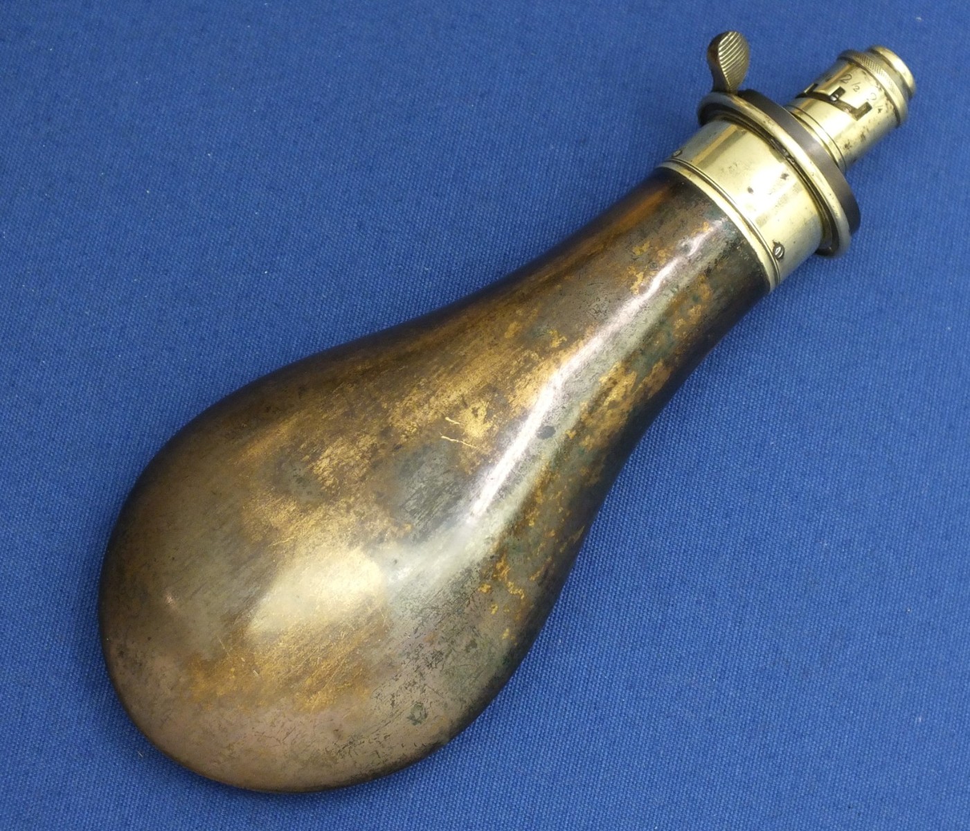 British Hawksley-Sheffield Brass Powder Flask Circa 1850 – Cohen