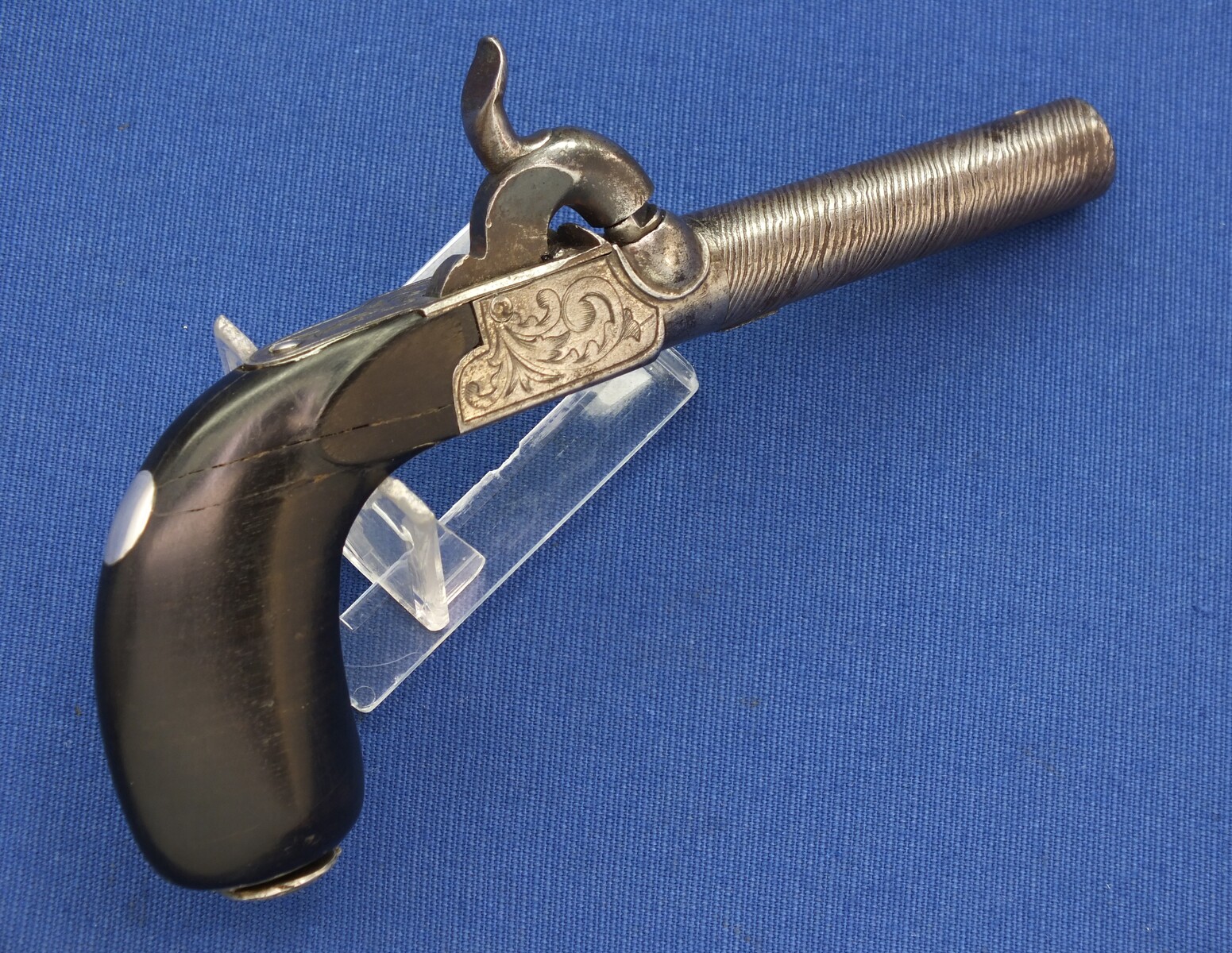 A very nice antique 19th century Liege Percussion Pocket Pistol,  caliber 10 mm, length 18 cm, in goed condition. Price 385 euro