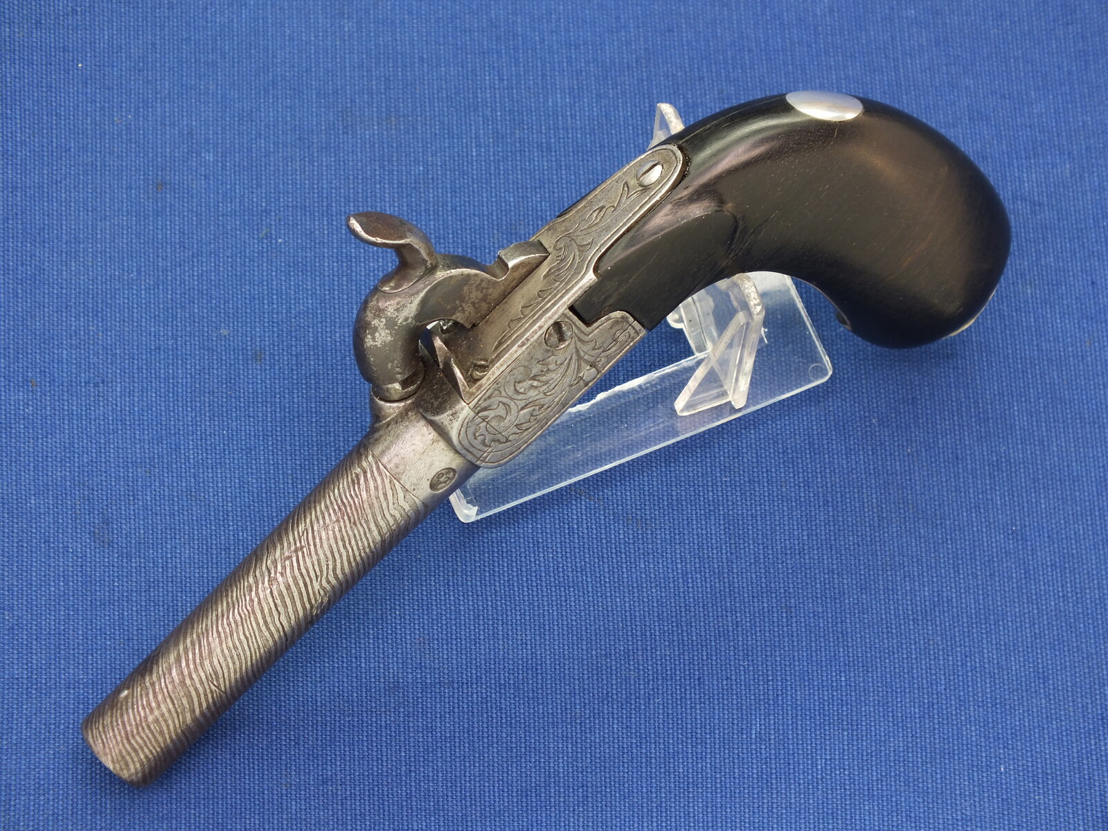 A very nice antique 19th century Liege Percussion Pocket Pistol,  caliber 10 mm, length 18 cm, in goed condition. Price 385 euro