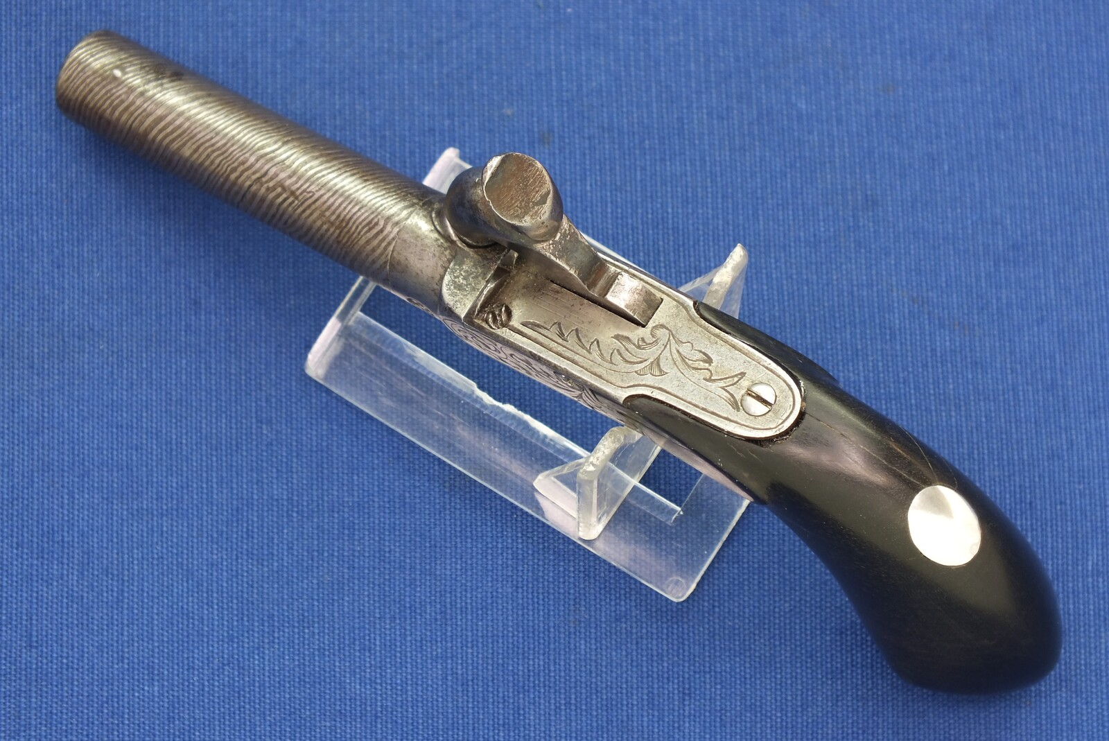 A very nice antique 19th century Liege Percussion Pocket Pistol,  caliber 10 mm, length 18 cm, in goed condition. Price 385 euro