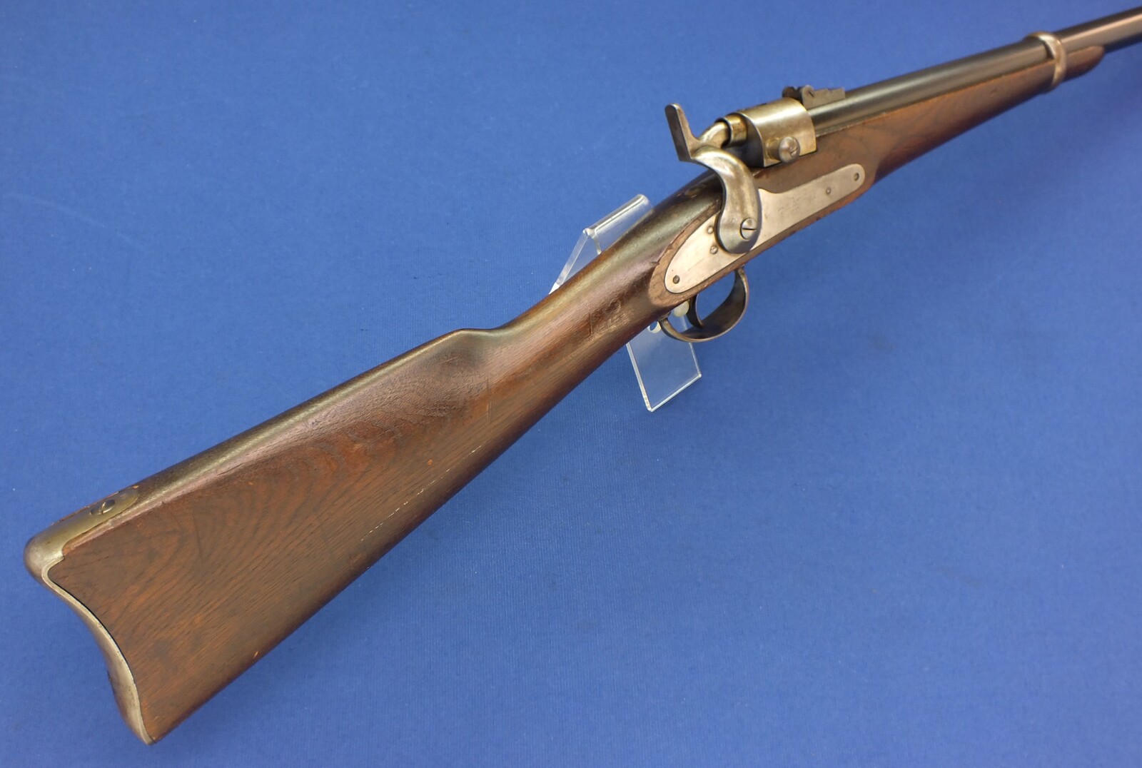 A very nice antique American Joslyn Model 1864 Carbine made by Joslyn Fire Arms Stonington Conn,  .52 Rimfire  caliber, 22 inch barrel, total length 98 cm, in very good condition. Price 2.750 euro