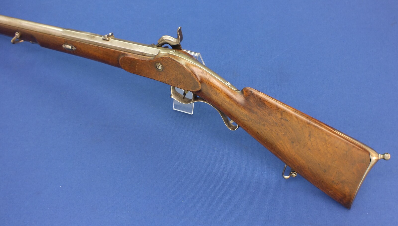 A very nice antique Swiss Model 1851 Percussion Carbine, caliber 14 mm smooth, length 116 cm, in very good condition. Price 875 euro