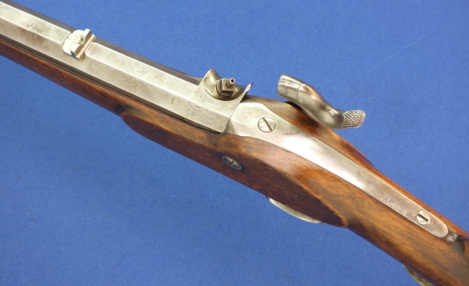 A very nice antique Swiss Model 1851 Percussion Carbine, caliber 14 mm smooth, length 116 cm, in very good condition. Price 875 euro