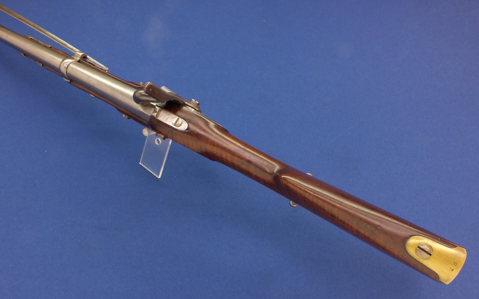 A very nice Dutch Model 1815 Marechaussee Carbine, signed J.F.J.BAR (Delft),  caliber 17,1  mm rifled, length 107 cm,  in very good condition. Price 2.950 euro