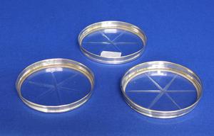 A very nice Set of 3 Stering Silver Coasters, diameter 8 cm, in very good condition. Price 45 euro