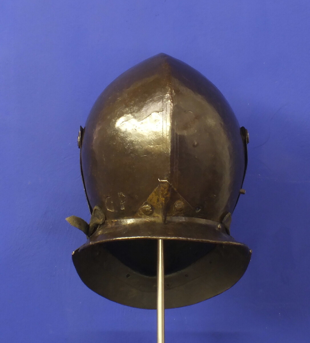 An antique 16th century Italian Tournement Helmet for the Gioco del Ponte, A mock Combat held sporadically from the Middle Ages until 1807 in the center of Pisa on a Bridge over the Arne River. In very good condition. 