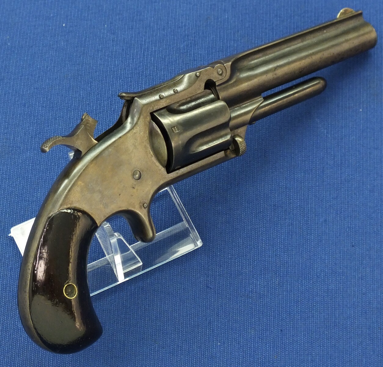 An antique 19th century American Smith & Wesson Revolver, Model No. 1-1/2 Second Issue, .32 Rimfire caliber, 5 shot, 3 1/2 inch barrel, in very good condition. 