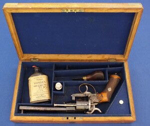 An antique 19th century Cased Dutch double and single action Pinfire Revolver by Pierre Stevens Maastricht, caliber 12 mm, length 31 cm, in very good condition. Price 1.850 euro