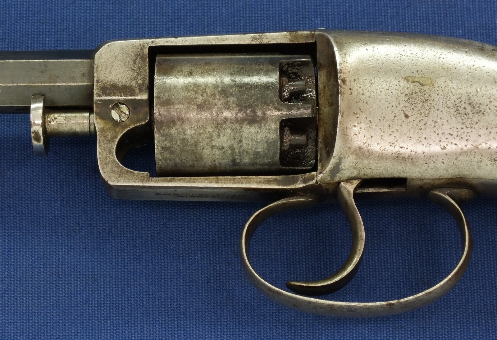 An antique American Civil War C.S. Pettengill Navy or Belt model percussion 6 shot double action Revolver. 34 Caliber, 4,5 inch barrel. In very good condition. Price 1.250 euro