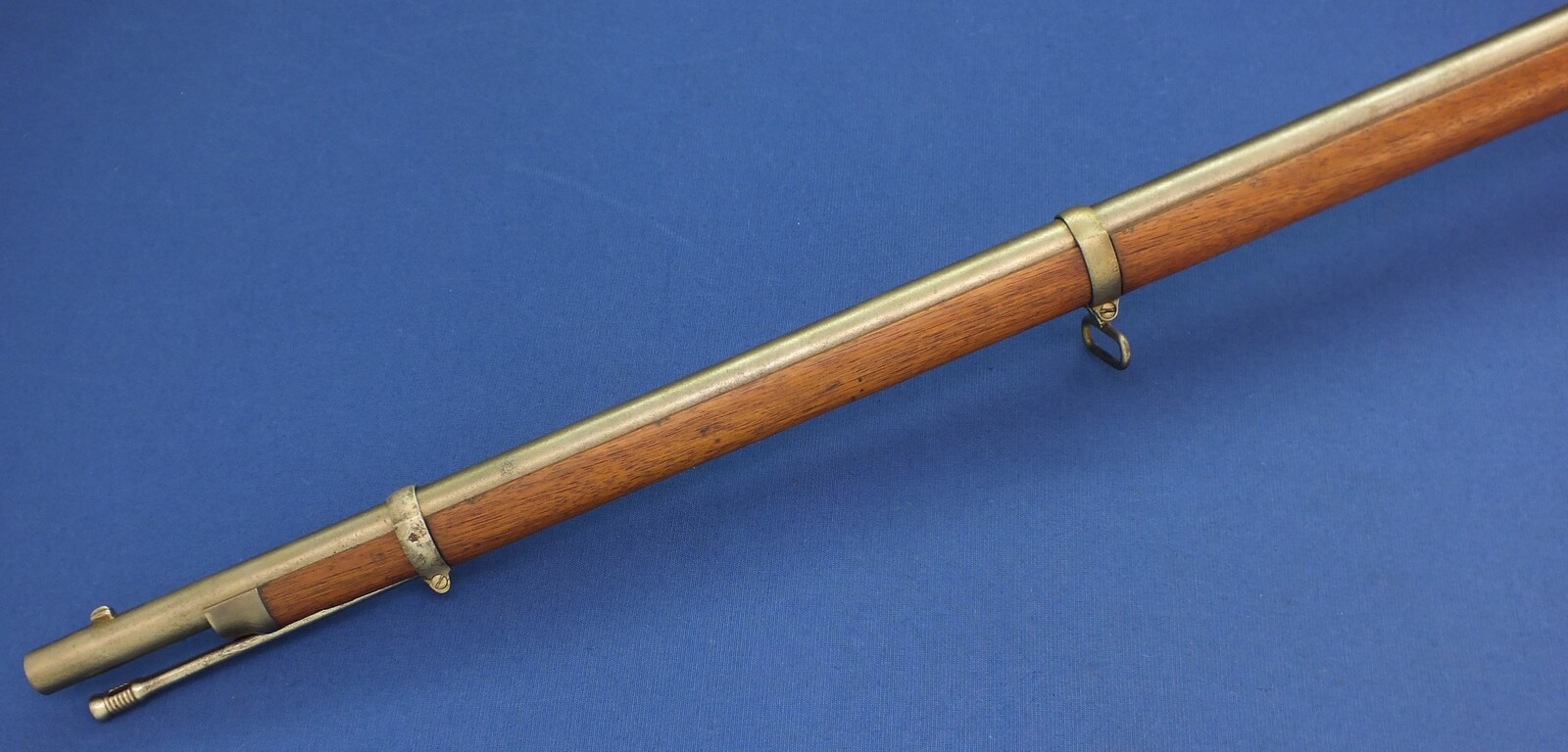 An antique American Civil War Colt Model 1861 Special Musket, .58 caliber, 40 inch barrel. length 142 cm, in fair/good condition, Price 1.450 euro