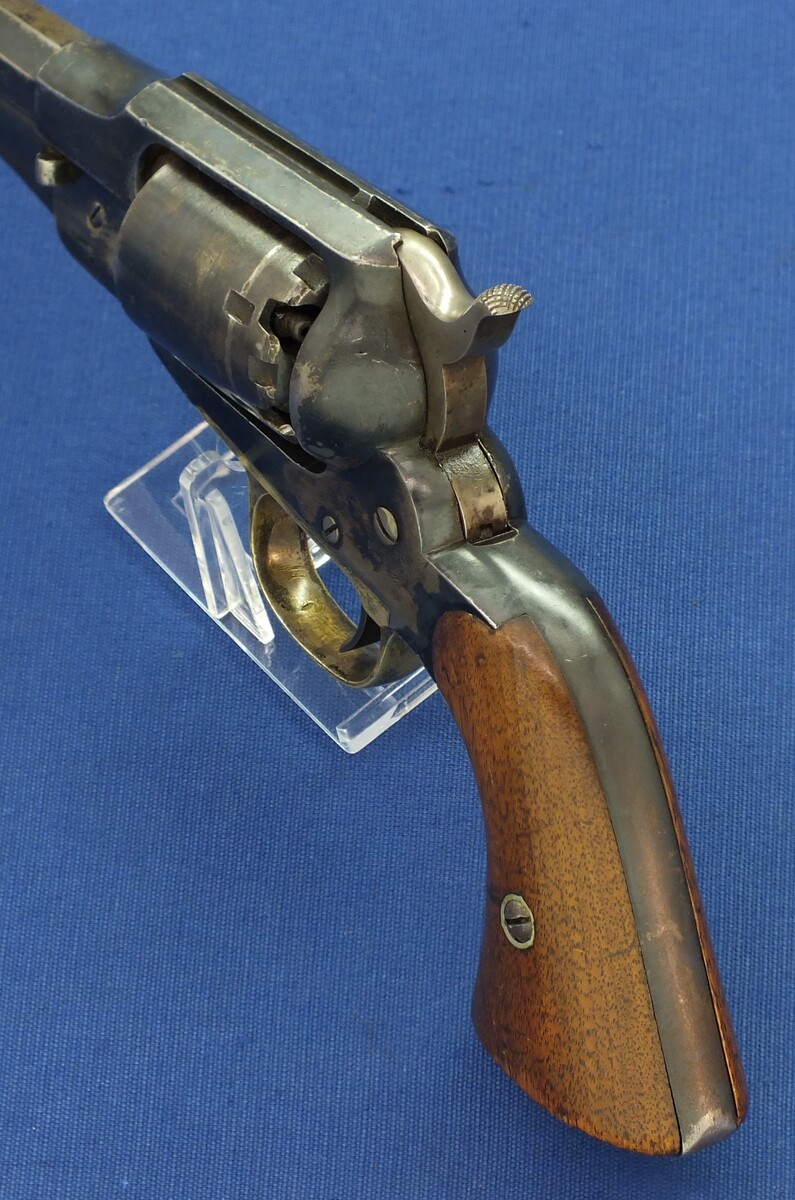 An antique American Civil War Remington New Model Navy 6 shot .36 Caliber Single Action Percussion Revolver. 7 3/8 inch octagon Barrel. Length 35,5cm. In very good condition. Price 2.650 euro.