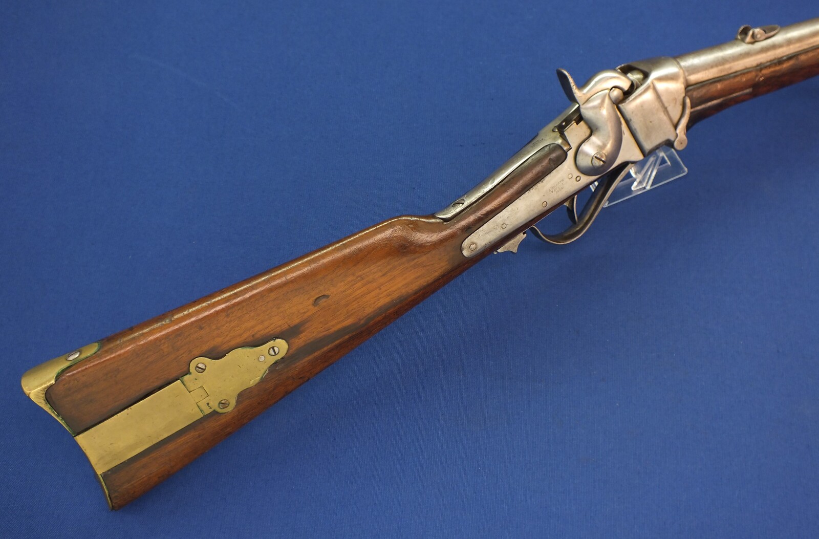 An antique American Civil War Sharps Model 1852 slanting breech Percussion Carbine, .52 caliber, length 96 cm, in very good condition. Price 3.500,- euro