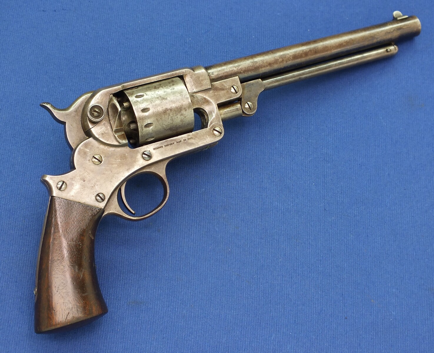 An antique American Civil War Starr Arms Co Single Action Model 1863 Army Percussion revolver, 6 shot. .44 caliber, in very good condition. Price 2.950 euro