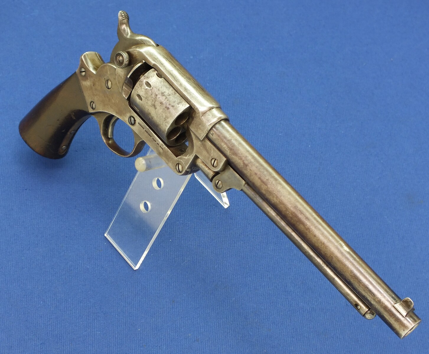 An antique American Civil War Starr Arms Co Single Action Model 1863 Army Percussion revolver, 6 shot. .44 caliber, in very good condition. Price 2.950 euro